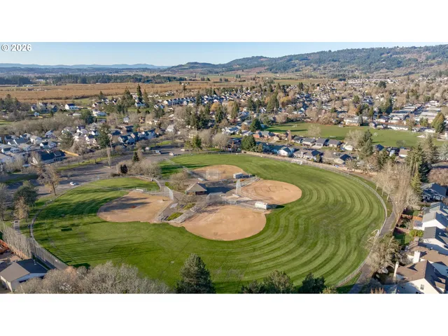 $75,000 | 301 East Columbia Drive, Unit 8, Newberg, OR 97132