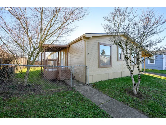 $75,000 | 301 East Columbia Drive, Unit 8, Newberg, OR 97132