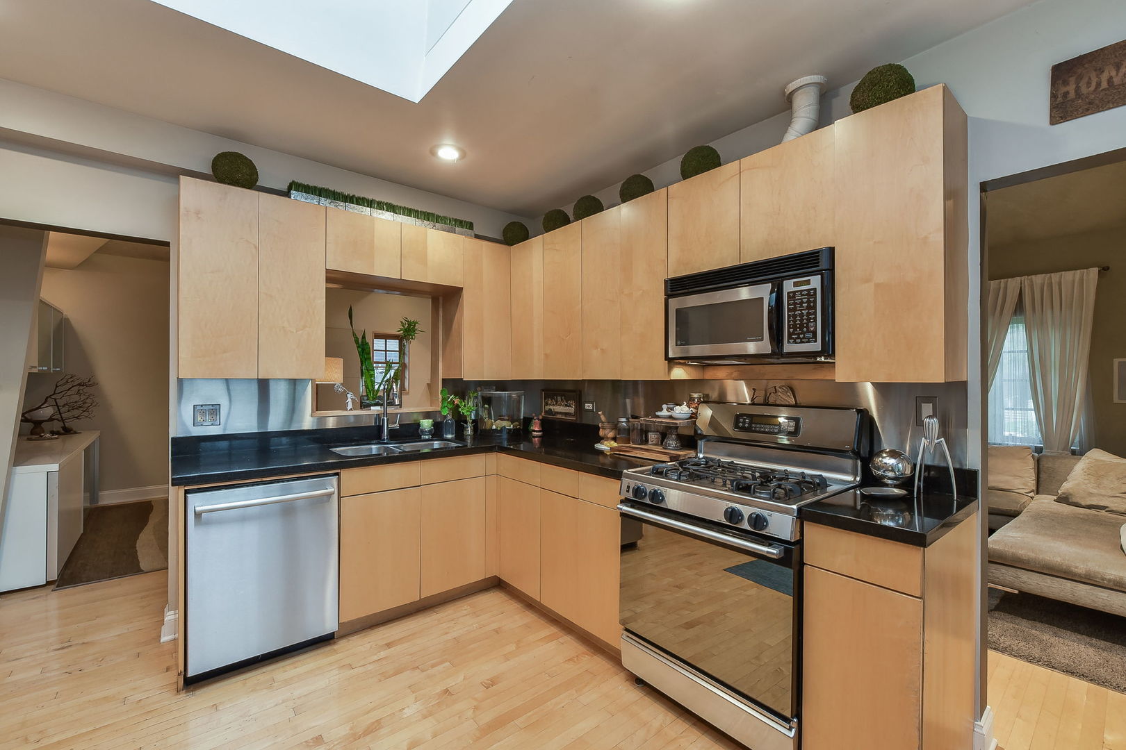 248 Gage Road Riverside, IL 60546 - Photo 14 of 31