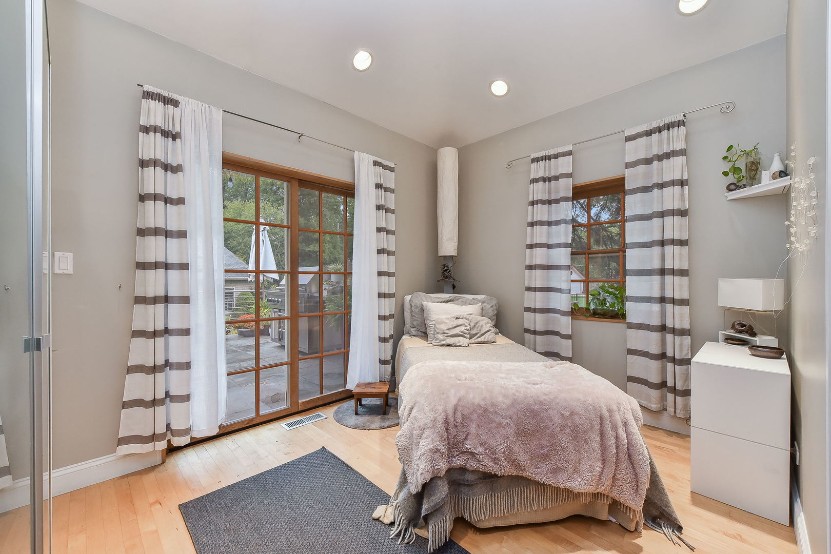 248 Gage Road Riverside, IL 60546 - Photo 16 of 31