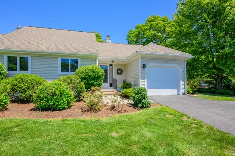 $579,000 | 1 Sandview Terrace, Unit 1, Mashpee, MA 02649