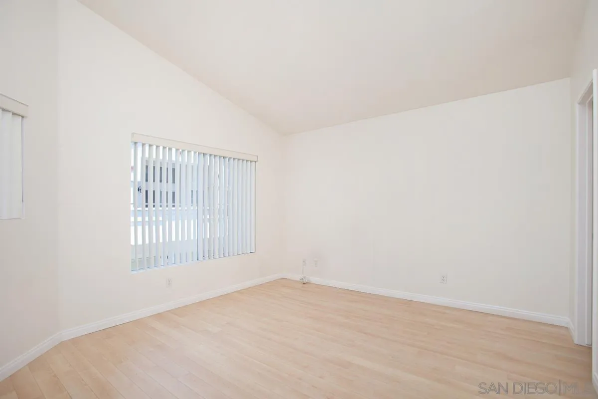 5558 Renaissance Avenue, Unit 1 San Diego, CA 92122 - Photo 17 of 36