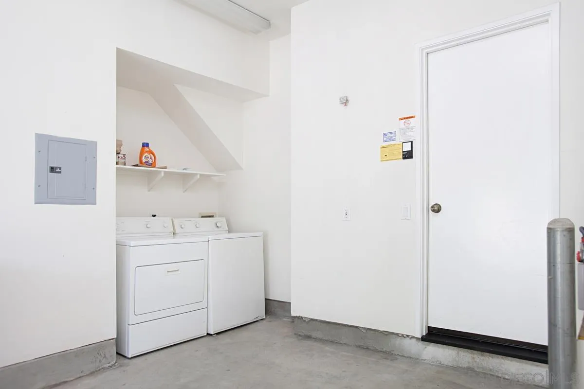 5558 Renaissance Avenue, Unit 1 San Diego, CA 92122 - Photo 20 of 36