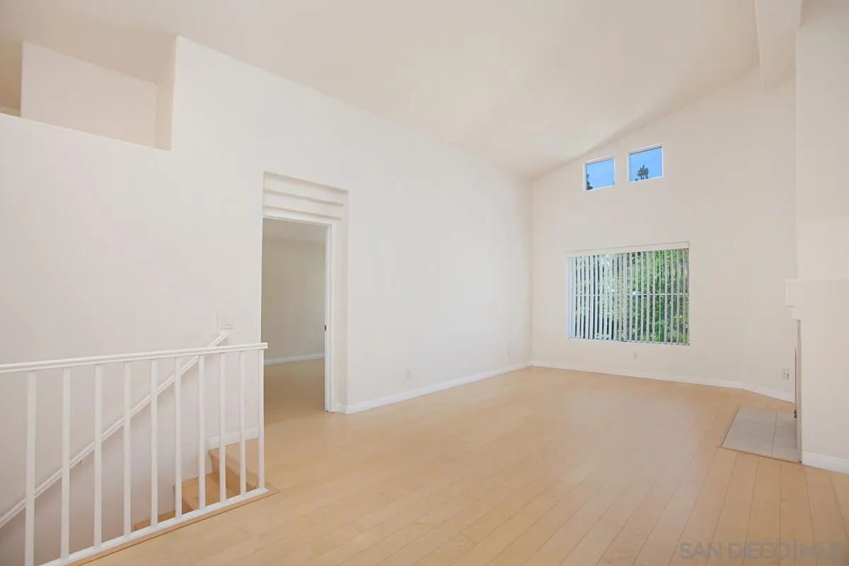 5558 Renaissance Avenue, Unit 1 San Diego, CA 92122 - Photo 4 of 36