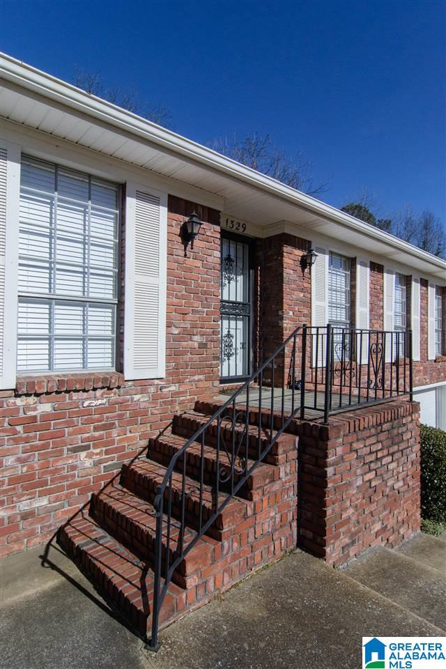 1329 Sumar Road Birmingham, AL 35213 - Photo 3 of 34