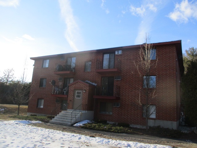1225 Bodwell Road, Unit 2 Manchester, NH 03109 - Photo 1 of 8 Gallery Image 1