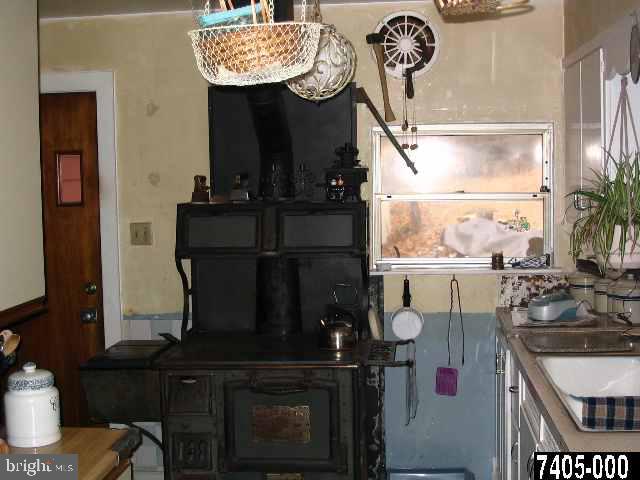 1553 Ridgewood Road York, PA 17406 - Photo 3 of 9 Gallery Image 3