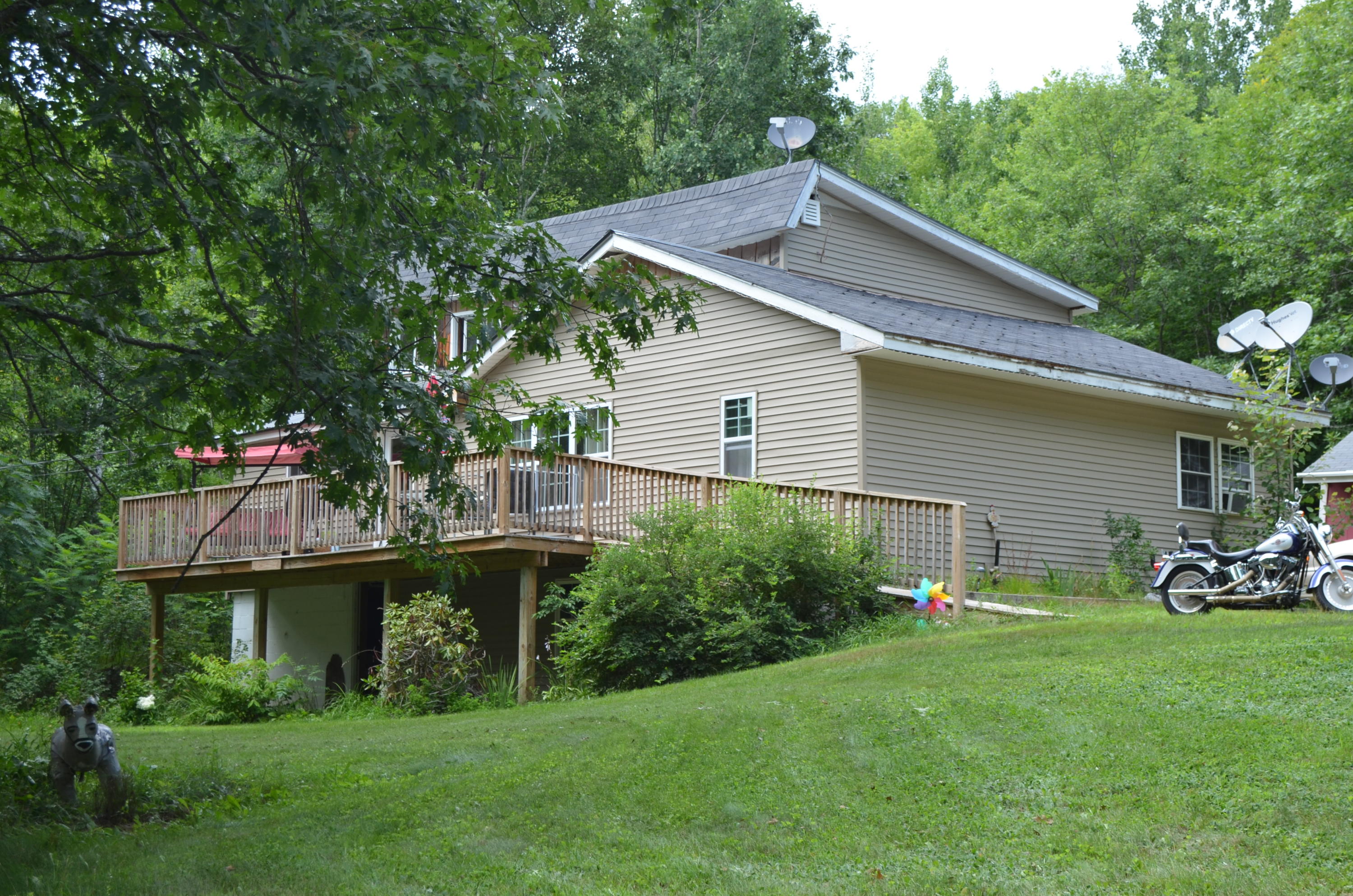 425 Sumner Road Hartford, ME 04220 - Photo 3 of 42 DSC_0035