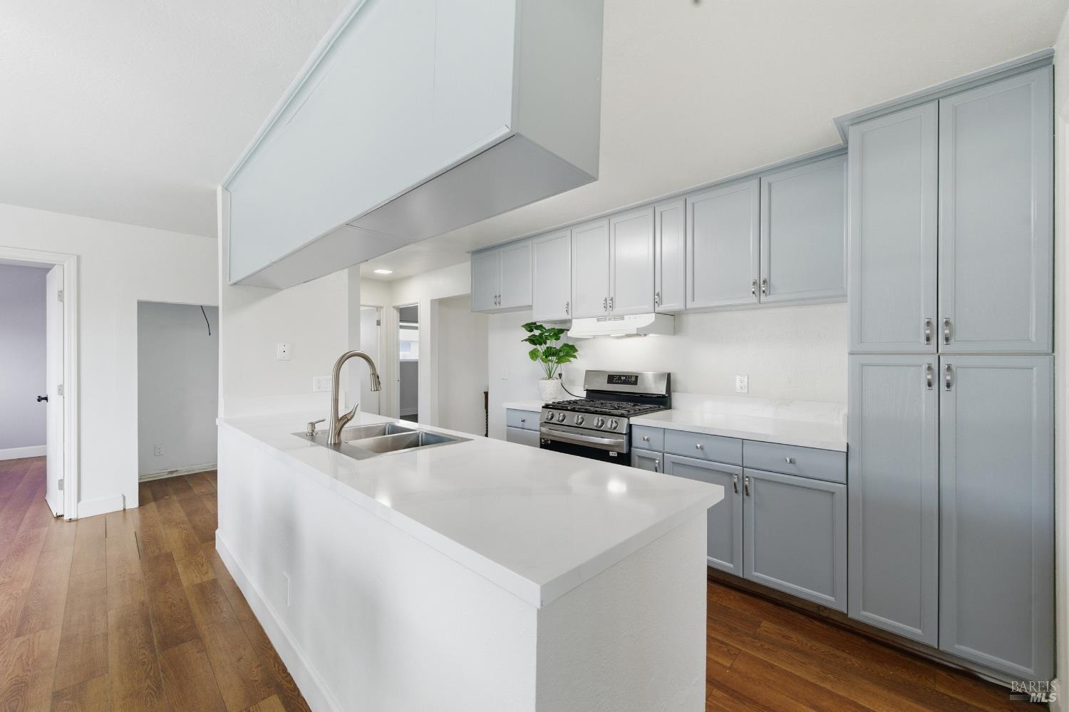 2049 Swan Way Fairfield, CA 94533 - Photo 12 of 36