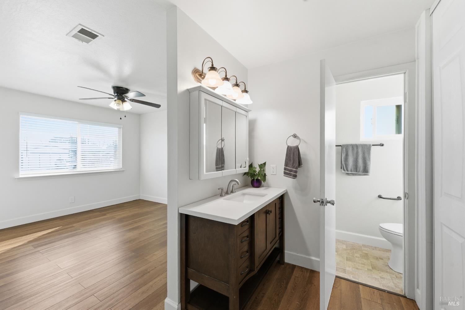 2049 Swan Way Fairfield, CA 94533 - Photo 27 of 36