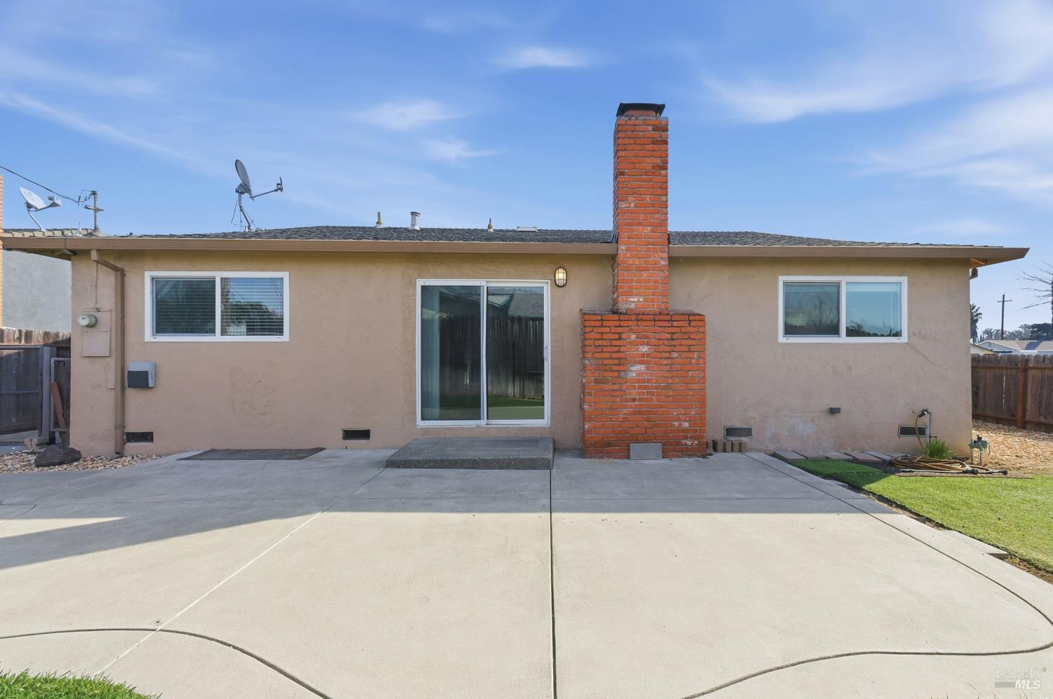 2049 Swan Way Fairfield, CA 94533 - Photo 32 of 36