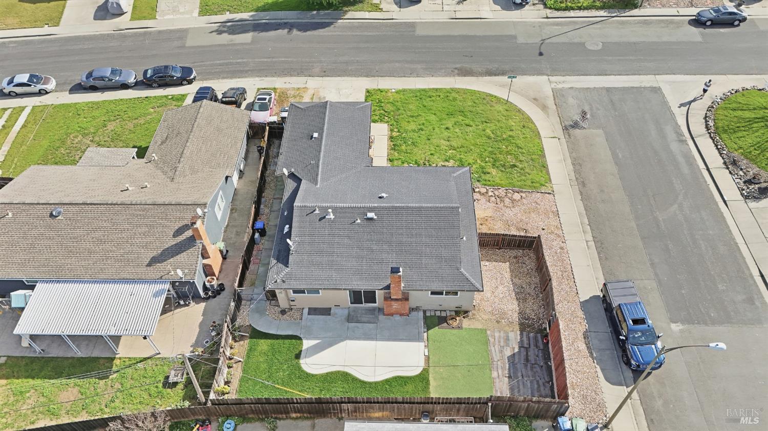 2049 Swan Way Fairfield, CA 94533 - Photo 5 of 36