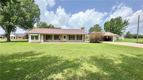 $249,000 | 357 Highway 453, Marksville, LA 71351