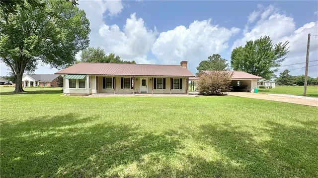 $249,000 | 357 Highway 453, Marksville, LA 71351