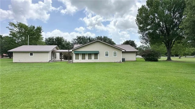 $249,000 | 357 Highway 453, Marksville, LA 71351