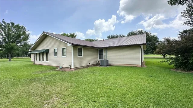$249,000 | 357 Highway 453, Marksville, LA 71351