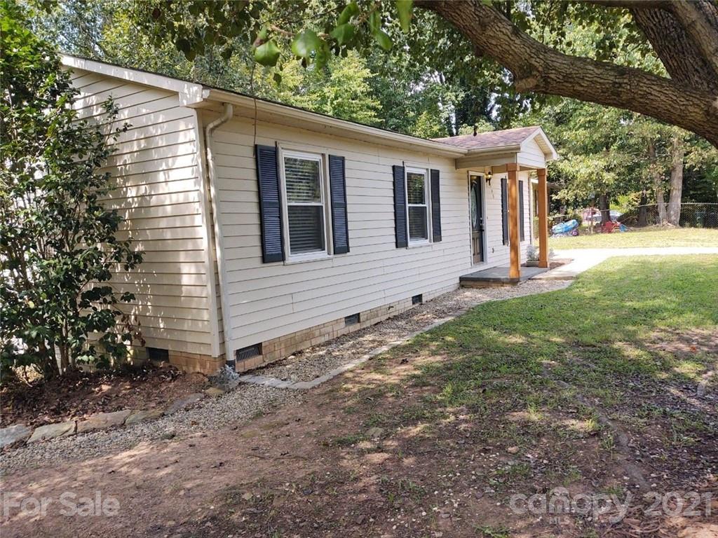 503 Ed Wilson Road Bessemer City, NC 28016 - Photo 2 of 15 Gallery Image 2