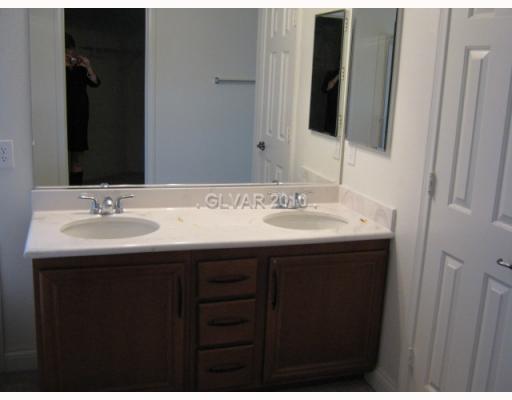 2313 Ridge Back Court North Las Vegas, NV 89031 - Photo 12 of 16 Master Bath/Spa.