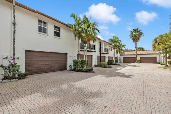 $475,000 | 4826 Acadian Trail, Coconut Creek, FL 33073