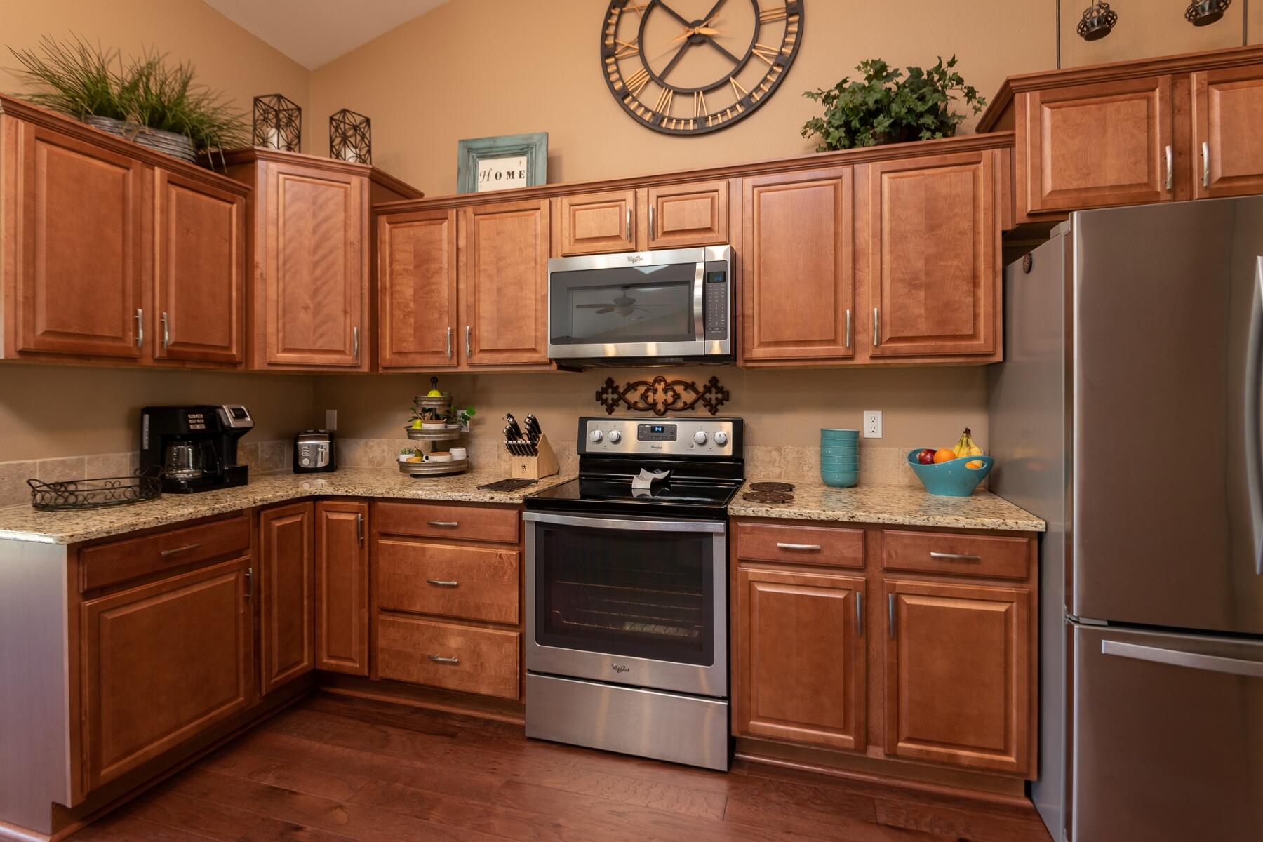 56221 Tree Duck Road Bend, OR 97707 - Photo 8 of 33 batch_08 kitchen appliances