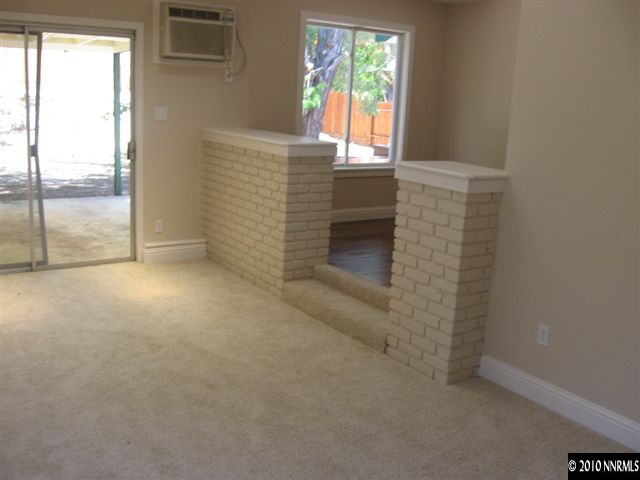 2185 Elmcrest Drive Reno, NV 89503 - Photo 5 of 6 Photo 5