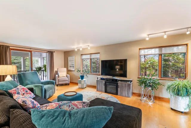 $669,000 | 327 Carroll Road, Warren, ME 04864