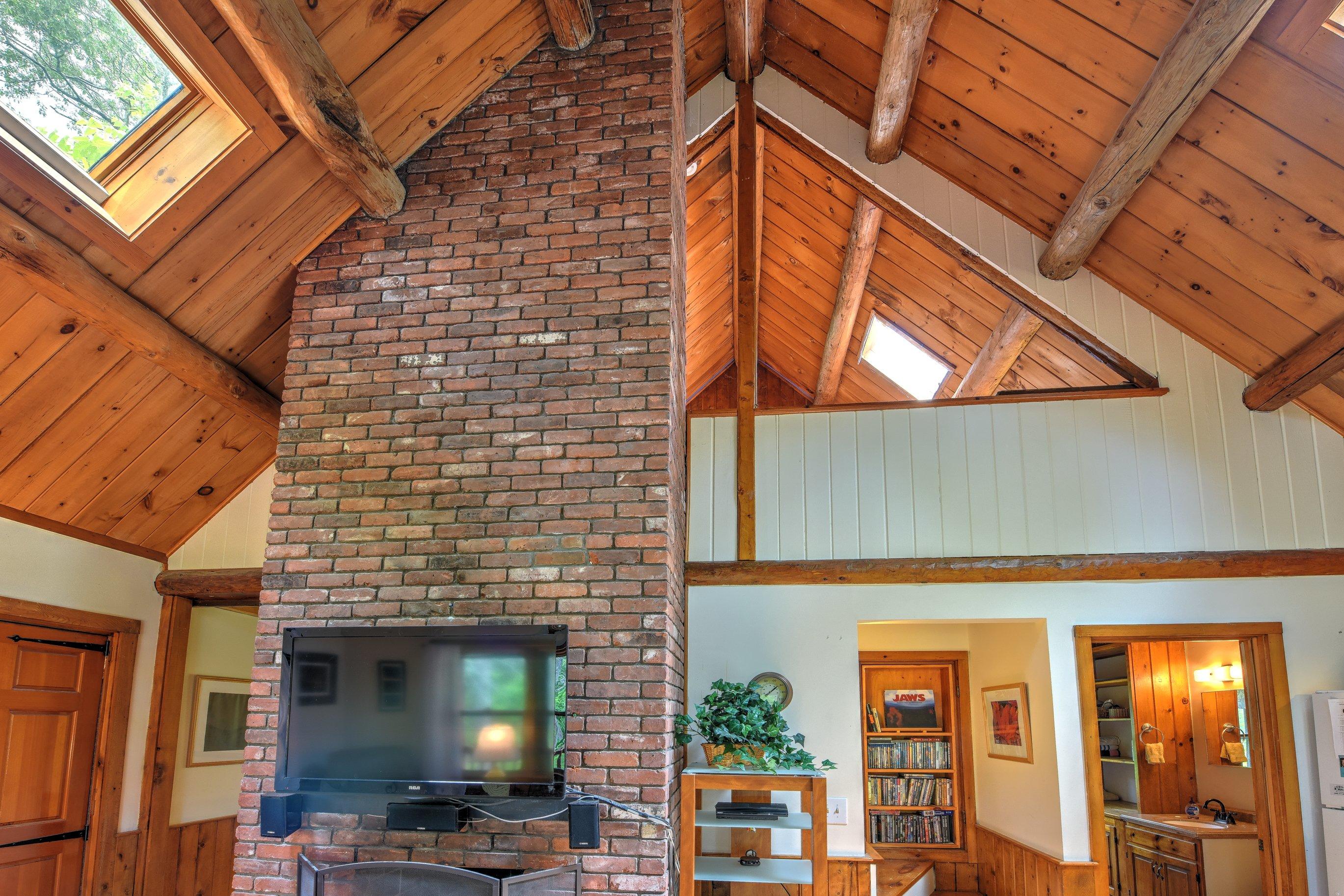 12 Farmersville Road Sandwich, MA 02563 - Photo 11 of 18 loft bedroom from lr