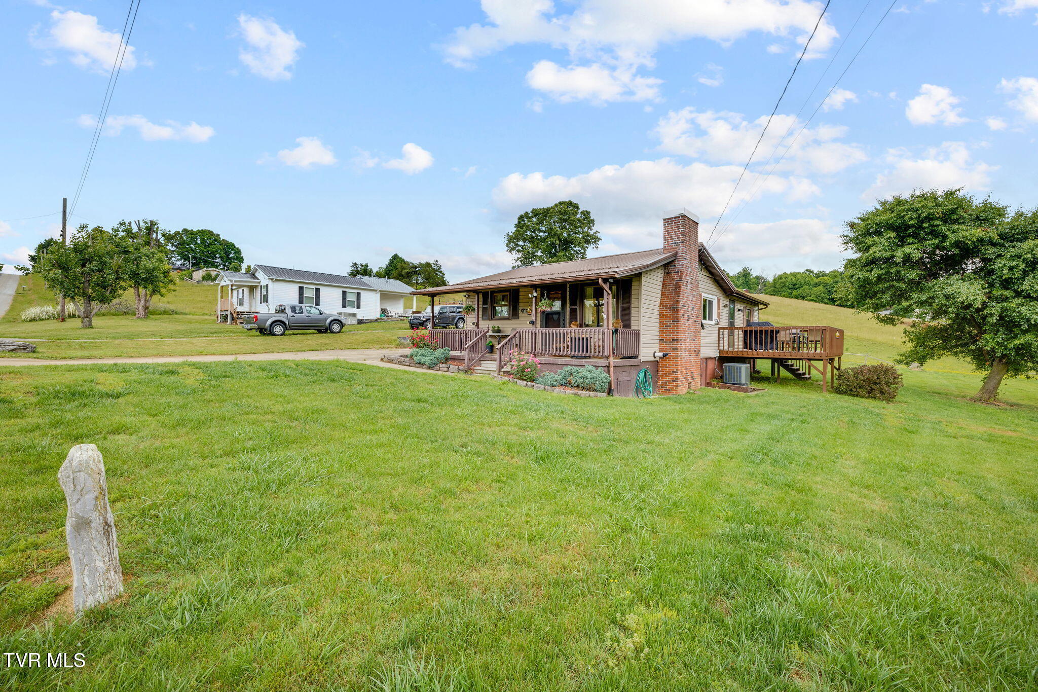 241 Donald Broyles Road Chuckey, TN 37641 - Photo 3 of 31 003