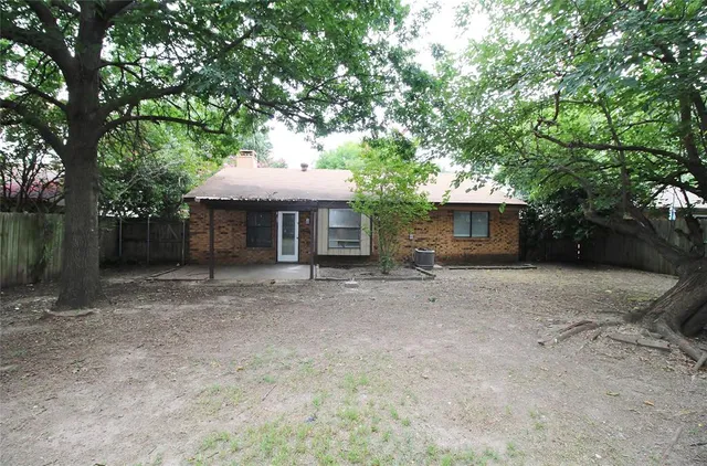 $1,650 | 4744 Meadow Trail Drive, Dallas, TX 75236