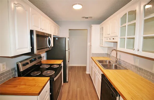 $1,650 | 4744 Meadow Trail Drive, Dallas, TX 75236