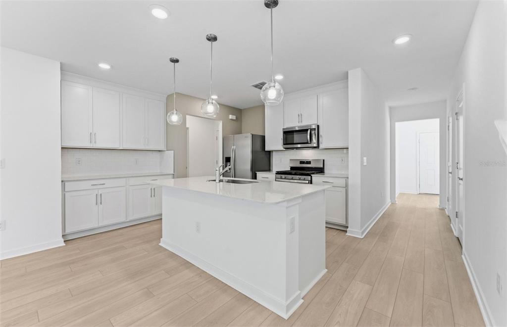 5344 Spring Maiden Circle Apollo Beach, FL 33572 - Photo 4 of 31