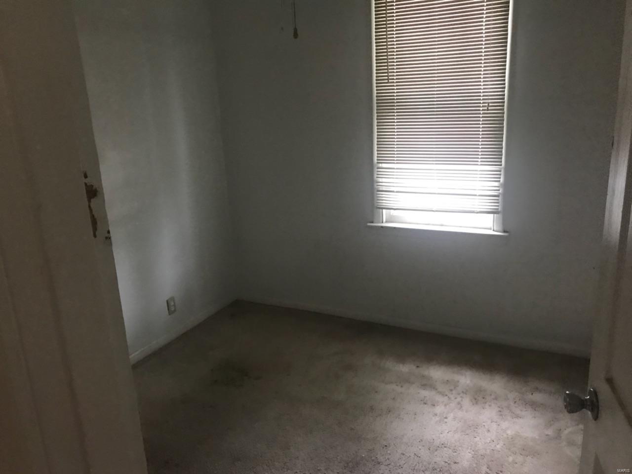 2726 Old Hanley Road St. Louis, MO 63114 - Photo 6 of 9 Gallery Image 6