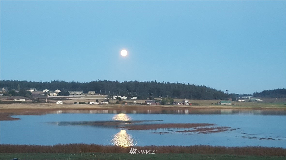 2575 West Beach Road Oak Harbor, WA 98277 - Photo 24 of 25 a view of city view and lake view
