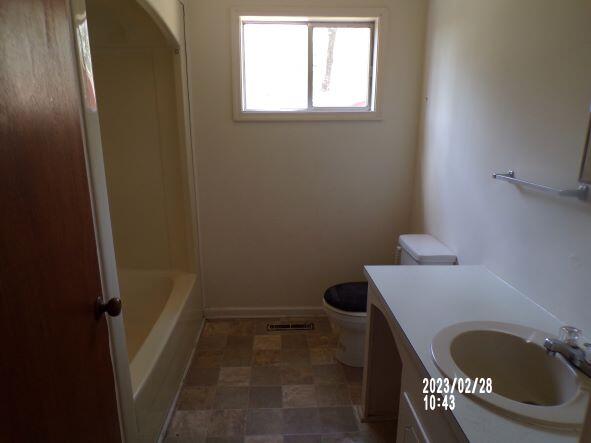 108 Underhill Road Walterboro, SC 29488 - Photo 6 of 8 108 underhill 6