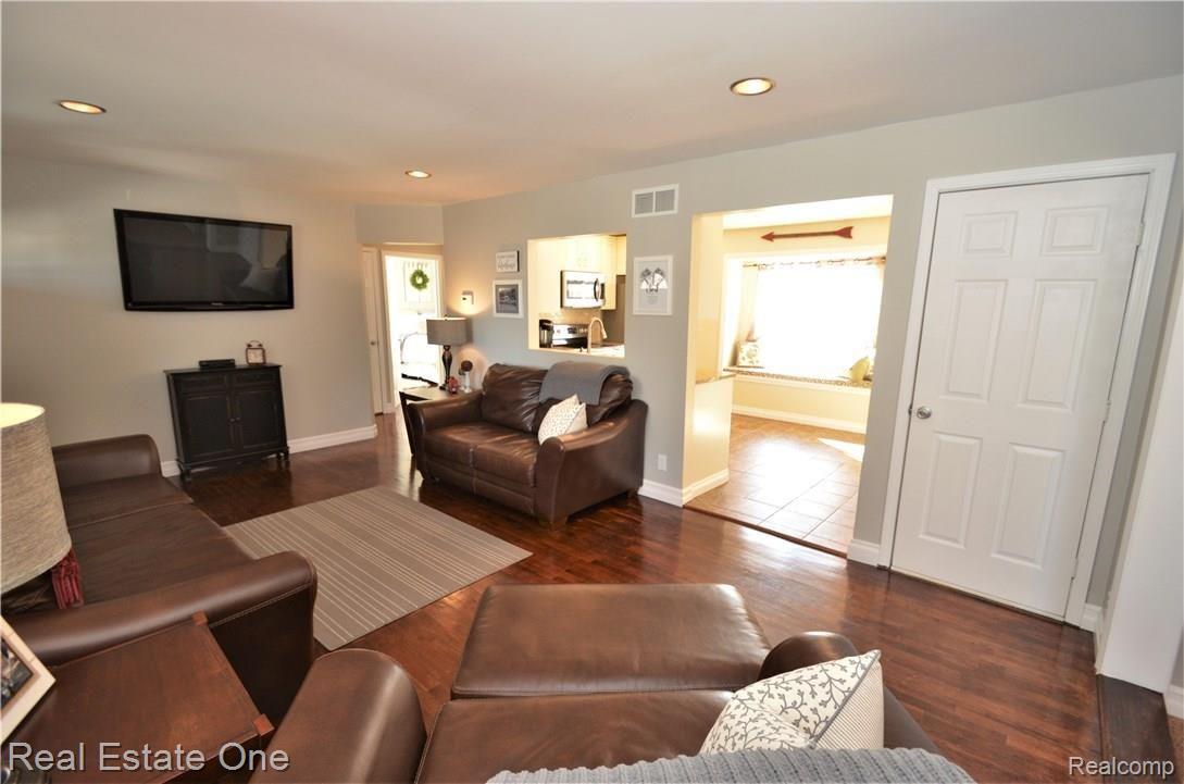 11268 Green Road Goodrich, MI 48438 - Photo 8 of 32 DSC_0456.JPG