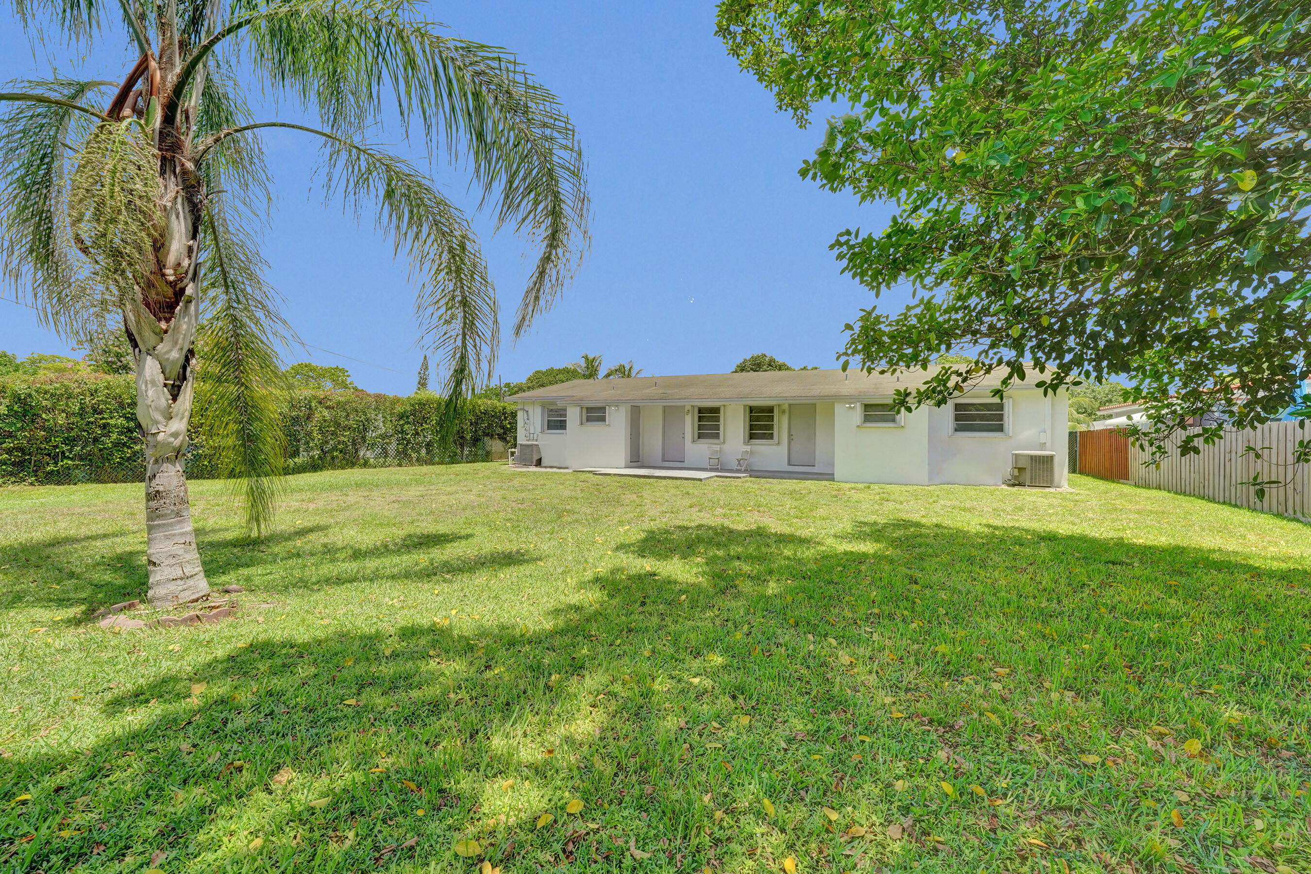 5830 Garfield Street Hollywood, FL 33021 - Photo 23 of 54 Back of Property