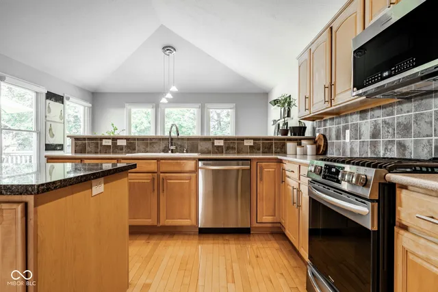 $865,000 | 11850 Arborhill Drive, Zionsville, IN 46077