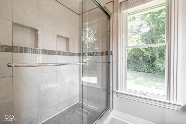 $865,000 | 11850 Arborhill Drive, Zionsville, IN 46077