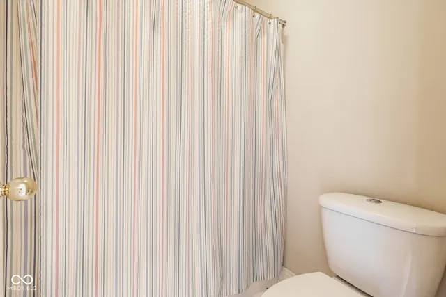 $865,000 | 11850 Arborhill Drive, Zionsville, IN 46077