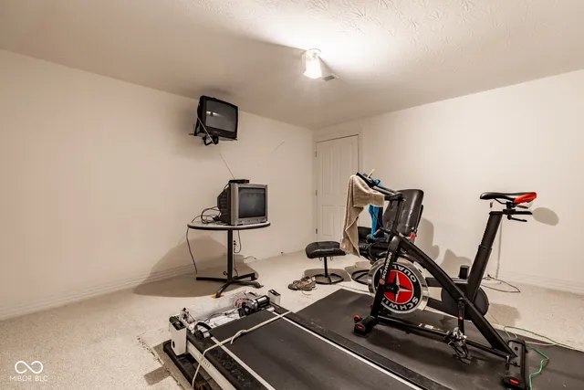 $865,000 | 11850 Arborhill Drive, Zionsville, IN 46077