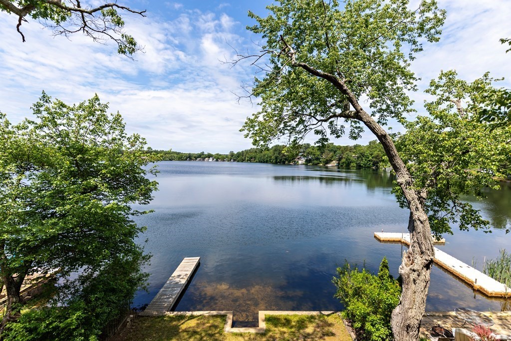 6 Willow Road Pembroke, MA 02359 - Photo 1 of 41 Gallery Image 1