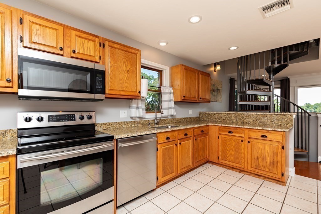 6 Willow Road Pembroke, MA 02359 - Photo 14 of 41 Gallery Image 14