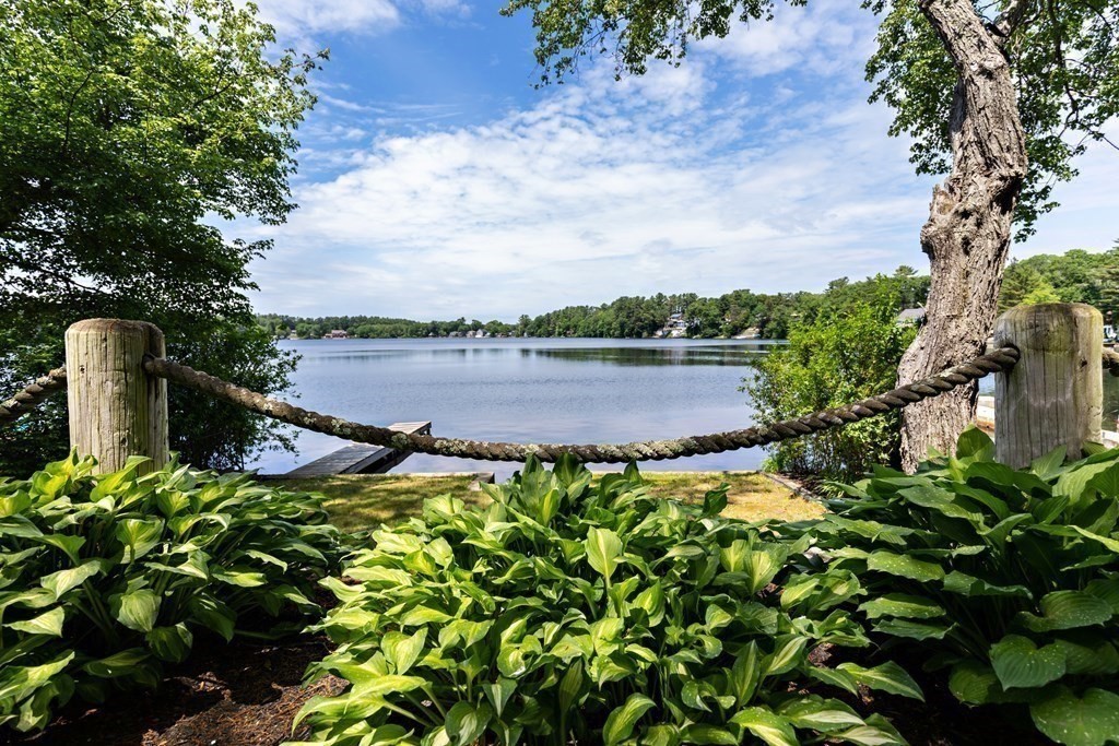 6 Willow Road Pembroke, MA 02359 - Photo 7 of 41 Gallery Image 7
