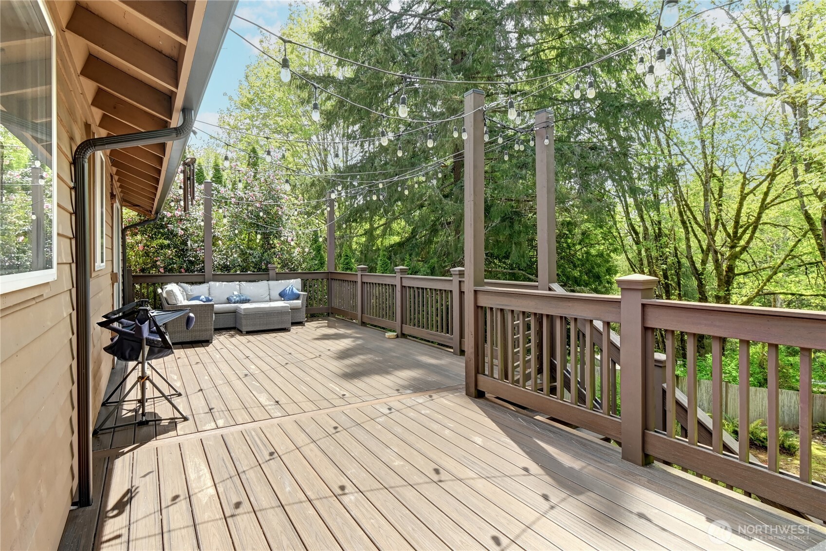 28539 Northeast Tolt Hill Road Carnation, WA 98014 - Photo 31 of 36 a view of balcony with wooden floor and seating space