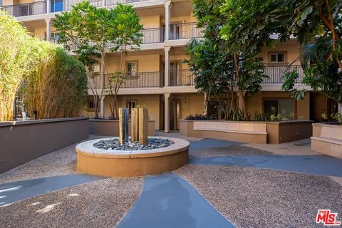 a outdoor space with the water fountain