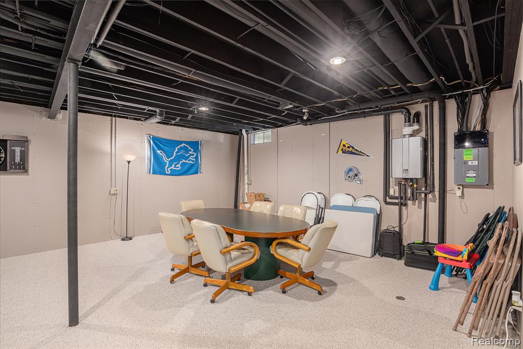 3074 Woodcrest Road Rochester Hills, MI 48309 - Photo 31 of 39