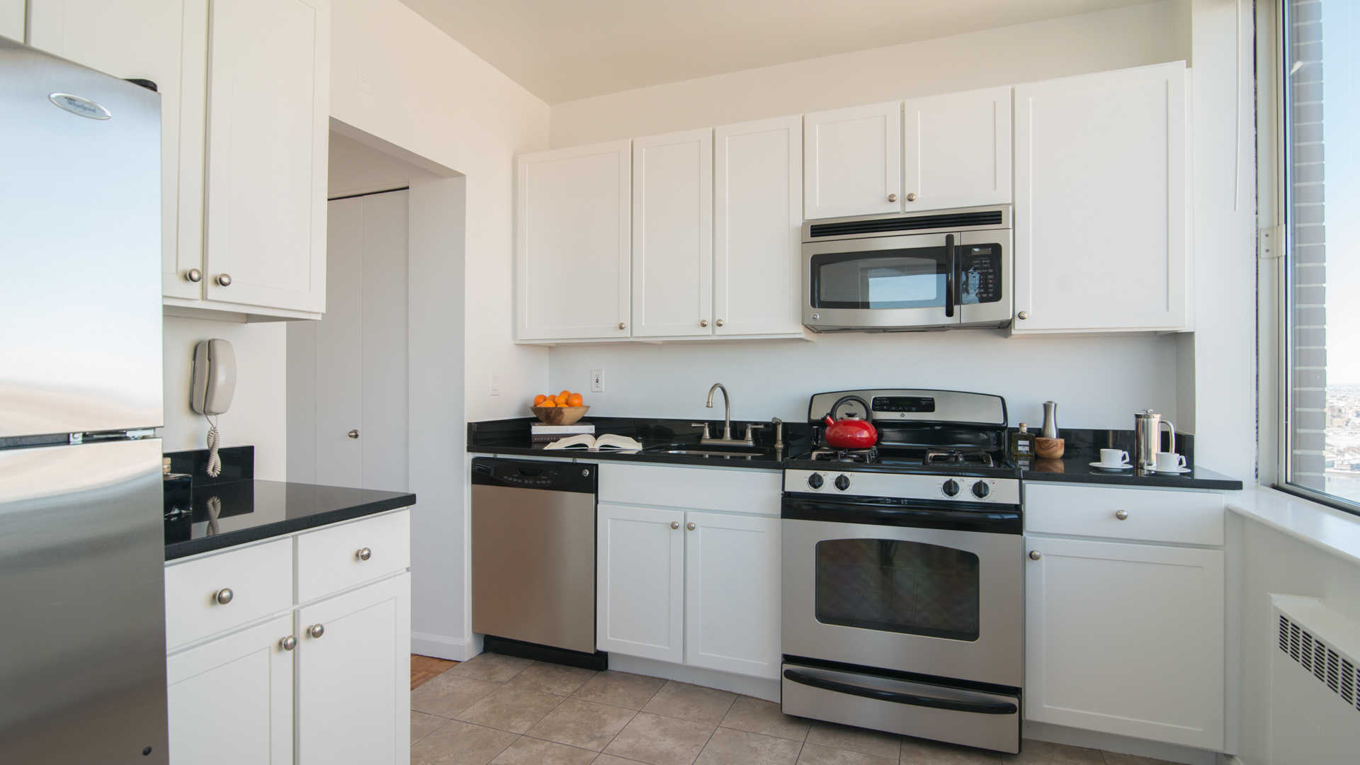 180 Riverside Boulevard, Unit 25E Manhattan, NY 10069 - Photo 5 of 11