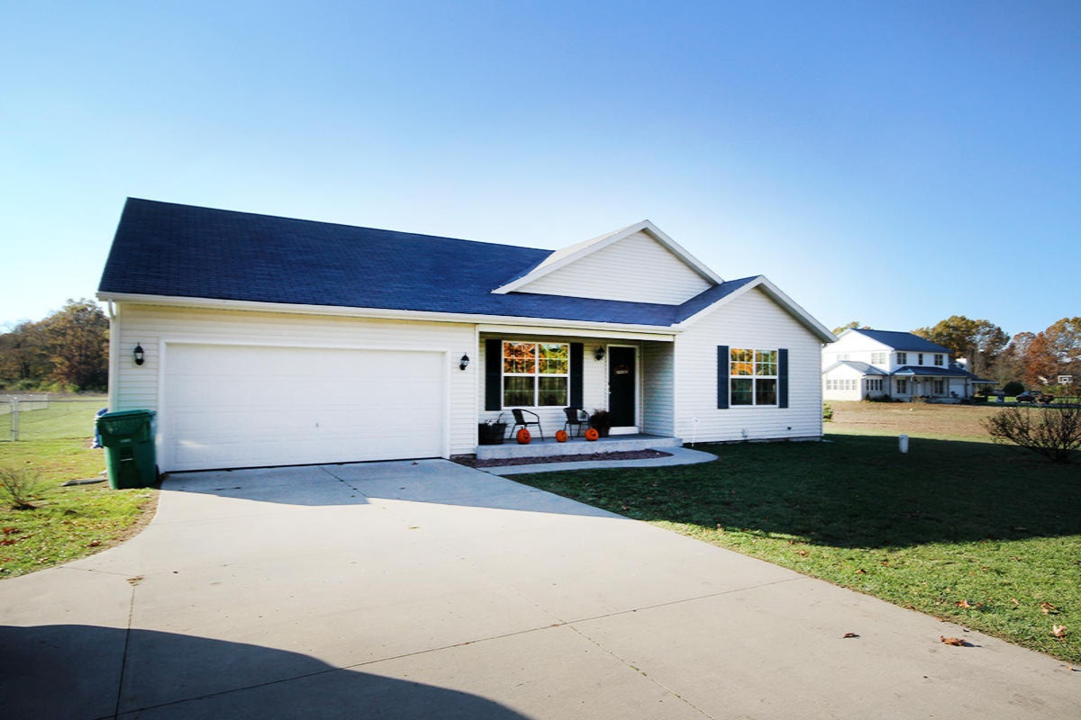 954 Leet Road Niles, MI 49120 - Photo 1 of 37 IMG_6416