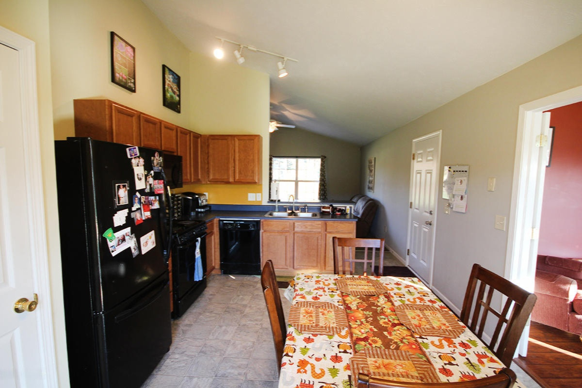 954 Leet Road Niles, MI 49120 - Photo 12 of 37 IMG_6345