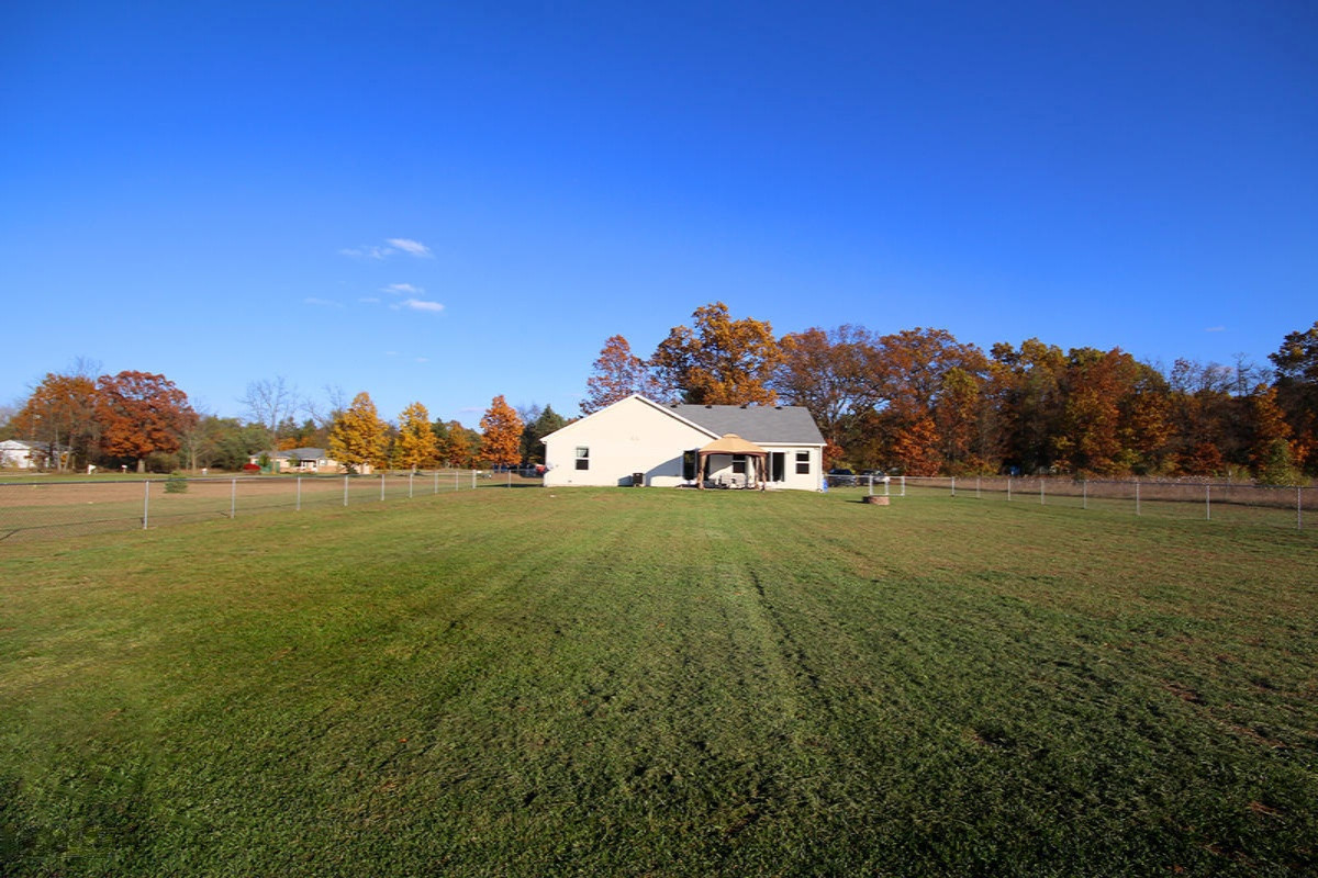 954 Leet Road Niles, MI 49120 - Photo 34 of 37 IMG_6429